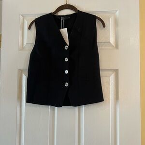 Lillusory black button down vest